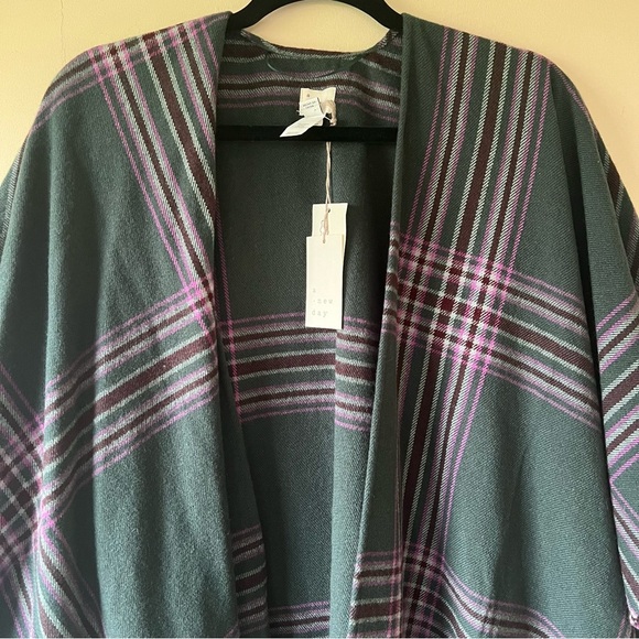NWT A New Day Plaid Fringe Poncho - Picture 5 of 8